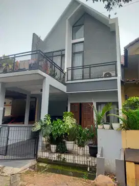 dijual rumah keren di kemang pratama 3