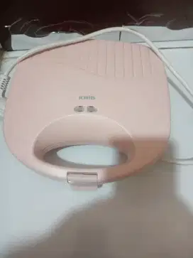 Toaster atau panggangan roti KRIS