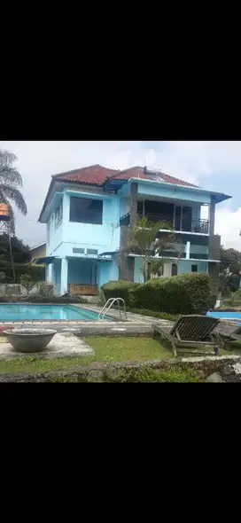 Villa Luas Full Furnished di Jual di Cisarua, Cipanas