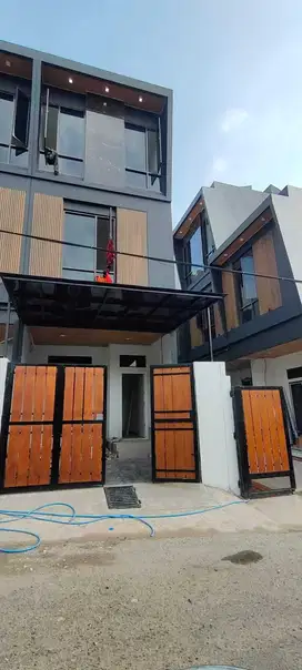 Rumah Mewah Dekat Rs Yarsi Jakarta Pusat