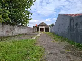 Disewakan /Dikontrakan Rumah besaar di maguwoharjo