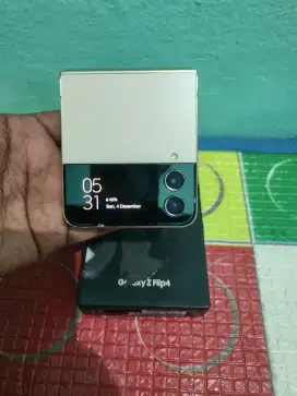 Jual cepat samsung z flip 4 8/128 Fullset resmi