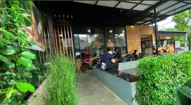 Dijual tempat usaha lokasi strategis jalan tidar malang