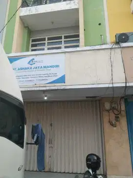 Ruko 3 Lantai di Sewakan di Ruko Symphoni, Harapan Indah
