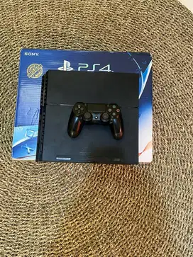 Playstation 4  1000 GB