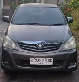KIJANG INOVA 2.0 G 2009 BENSIN MATIC