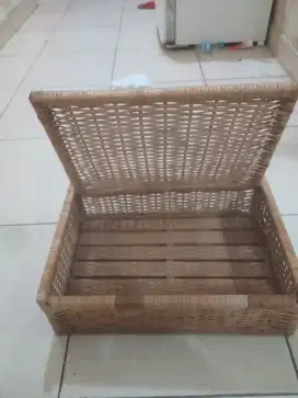 KERANJANG ROTAN P 45 CM L 30 CM T 15 CM