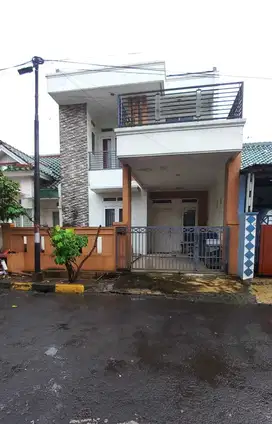 Rumah 2 Lantai bebas banjir di Jual di Duta Harapan, Bekasi Utara