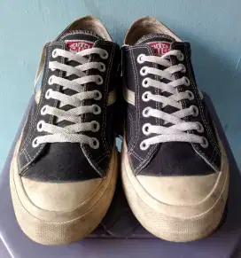 Sepatu casual VANTELA low original