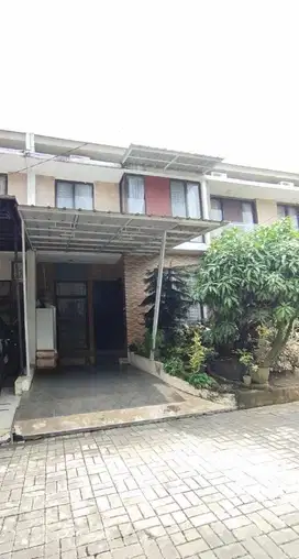 rumah full furnish dijual murah lokasi nempel jakarta.