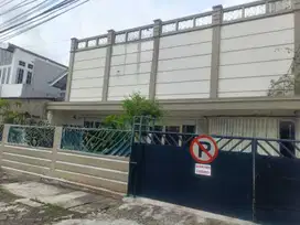 Rumah Strategis di Pusat Kota Jakarta Cocok Untuk Usaha / Kost
