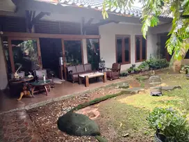 Dijual rumah Jl Adyaksa, lebak bulus