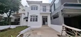DIJUAL RUMAH MURAH 2 LANTAI SUDAH RENOV TOTAL DI LEGENDA WISATA!