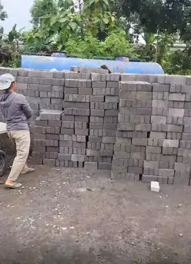 Pavingblock mesin buat rumah tangga, perum,kost, villa,reseller monggo