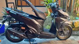 Vario 125 cbs iss Hitam 2025