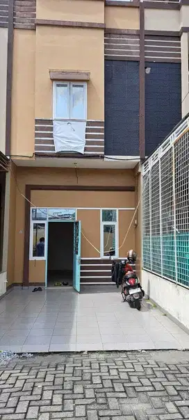 Rumah dengan 2 kamar tidur & kamar mandi
