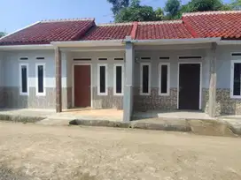 DIJUAL RUMAH DUA UNIT MURAH DICIBOGO CISEENG
