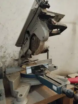 Di Jual nego alat alat Meubel mesin cutting kompresor bor router
