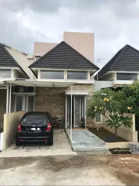 Dijual Rumah Dua Lantai Murah di Dekat Tol Jatiwarna