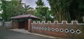 Dijual Rumah Dengan Halaman Luas Bisa Untuk Cluster Di Serua
