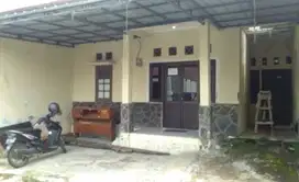 Rumah dekat kota adem