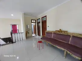 DISEWAKAN RUMAH  BISA HUNIAN/OFFICE  DI RADIO DALAM KEB BARU JAK SEL