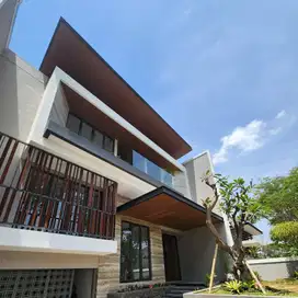 rumah baru gres mewah 2 lantai di Citraland bukit golf