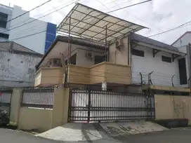 Rumah Kost Tawakal Cocok Investasi dekat kampus Trisakti dan Untar
