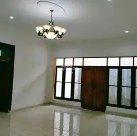 Disewa Rumah Dharmawangsa, Kebayoran Baru