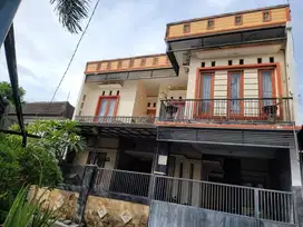 RUMAH LANTAI 2 LOKASI JALAN MEKAR PEMOGAN