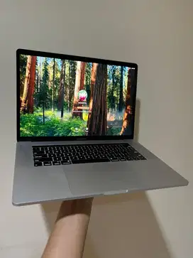 Macbook Pro 13” 16/512Gb i7 2018