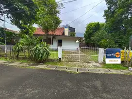 DIJUAL RUMAH ASRI DI KOMPLEK BATAN PASAR MINGGU JAKSEL
