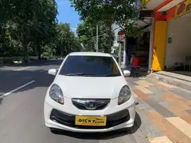 Honda brio 2013 e
