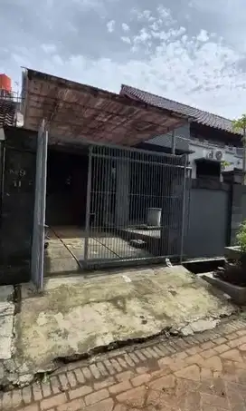 Rumah Luas, Terawat dan Bebas Banjir Berlokasi Strategis di Serpong