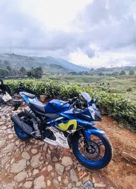 Yamaha R15 Movistar 2016