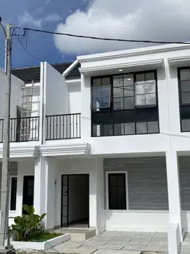 Rumah 2 kamar tidur 2lantai wiyung surabaya