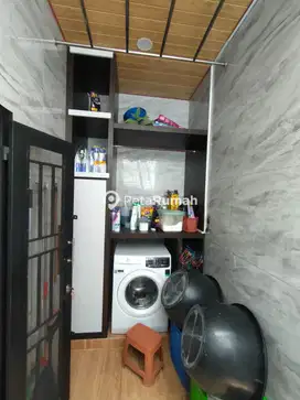 Jual Rumah Villa Komplek Halton Palace