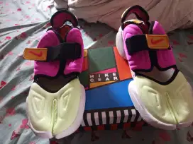 Nike gear color