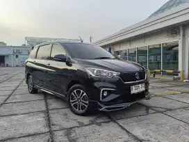 Suzuki Ertiga Ss 1.5 AT hybrid. Tahun 2023. Hitam.Low km. Perfect cond