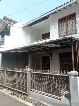 Dikontrakkan rumah Sarijadi 2 lantai