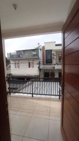 Dikontrakkan rumah baru Lux Sarijadi 2 lantai