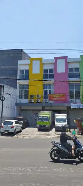 A005 JUAL RUKO KEDUNG COWEK PINGGIR JALAN RAYA KENJERAN 3 LANTAI