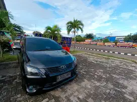 Innova 2.0 AT bensin V Luxury
