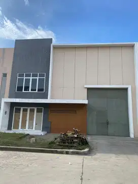 DISEWAKAN GUDANG LAKSANA DI PAKUHAJI TANGERANG UKURAN 15X30m2