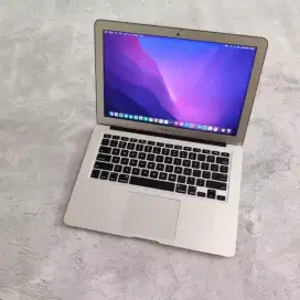 Macbook air m1 silver cc baru 21 mulus kaya baru