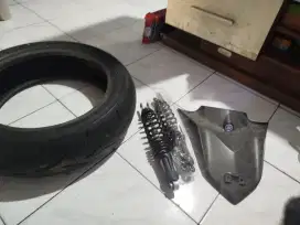 Di jual ban aerox shockbreaker dan tameng
