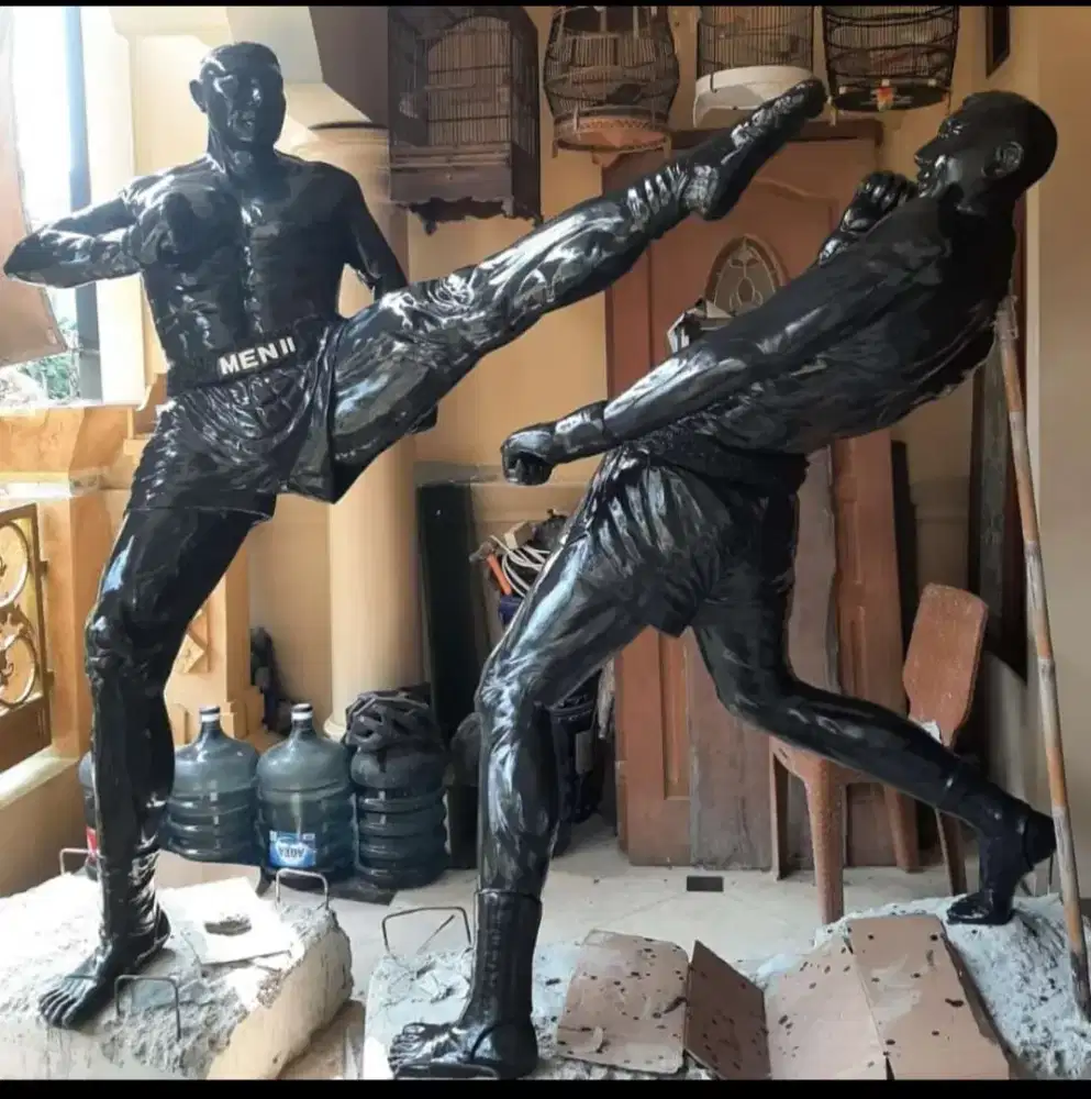 Terima pembuatan patung/logo dan relief