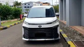 Toyota Voxy 2.0 CVT TSS Camera360 Facelift Putih 2023 Like New Record