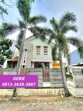 Rumah 2 Lantai Masih Ada Halaman Pribadi di Sektor 5 Bintaro FM-15131