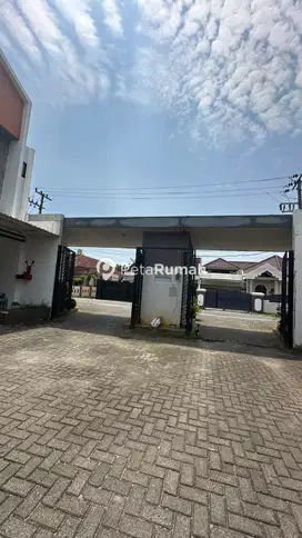 VILLA JALAN PERSATUAN KOMPLEK CASAMIGO | MEDAN HELVETIA
